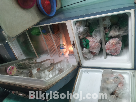 ফ্রিজ